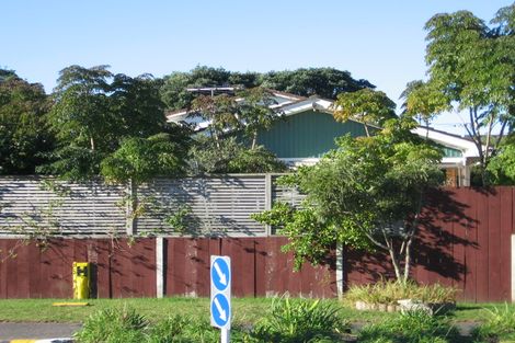 Photo of property in 1/163 Centreway Road, Orewa, 0931