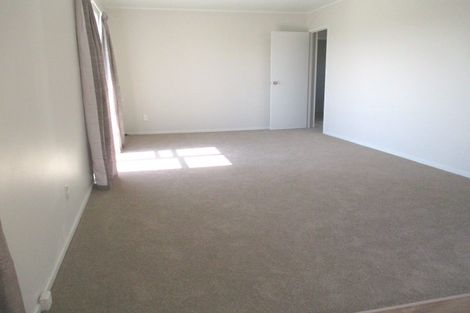 Photo of property in 50 Parrs Cross Road, Henderson, Auckland, 0612