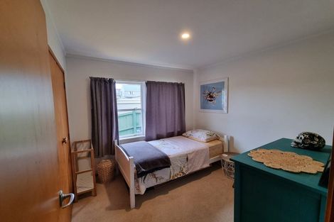 Photo of property in 5 Imogene Way, Half Moon Bay, Auckland, 2012