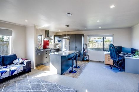 Photo of property in 104a Murphy Road, Taradale, Napier, 4112