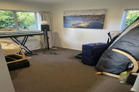 Photo of property in 2/41 Ravenwood Drive, Forrest Hill, Auckland, 0620