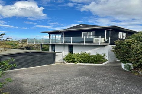 Photo of property in 1/35 Aberdeen Road, Castor Bay, Auckland, 0620
