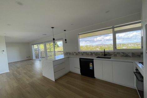 Photo of property in 2/37 Gretel Place, Hillcrest, Auckland, 0627