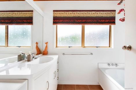 Photo of property in 50 Alton Avenue, Hillcrest, Auckland, 0627