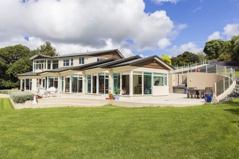 Photo of property in 30 Puriri Place, Sandspit, Warkworth, 0982