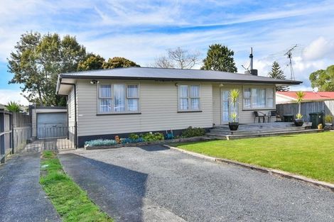 Photo of property in 4 Lyndon Place, Manurewa, Auckland, 2102