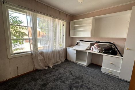 Photo of property in 9 Ayrton Street, Te Atatu South, Auckland, 0610