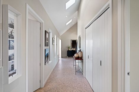 Photo of property in 1 Hidden Hills Drive, Wanaka, 9305