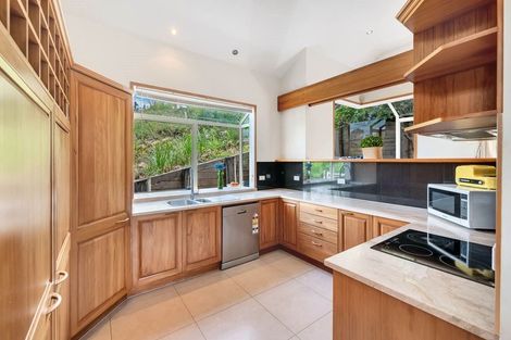 Photo of property in 16a Honeysuckle Lane, Mairangi Bay, Auckland, 0630