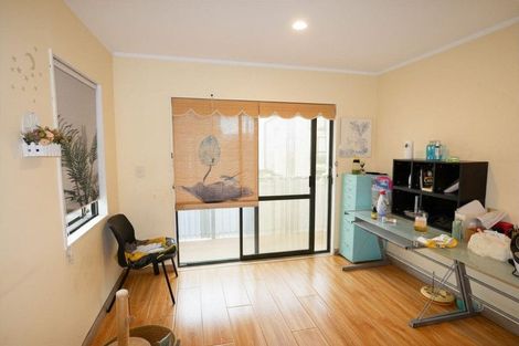 Photo of property in 18/8 Margan Avenue, New Lynn, Auckland, 0600
