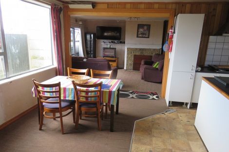 Photo of property in 18 Russell Street, Westport, 7825