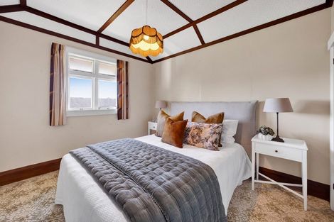 Photo of property in 4 Kitchener Terrace, Moturoa, New Plymouth, 4310