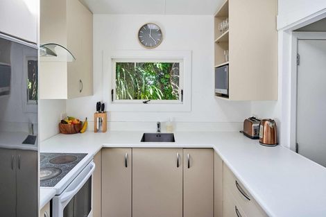 Photo of property in 121 Marine Drive, Sorrento Bay, Lower Hutt, 5013