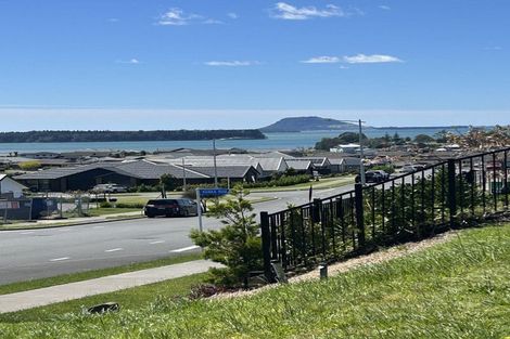 Photo of property in 32 Ridge Drive, Omokoroa, 3114