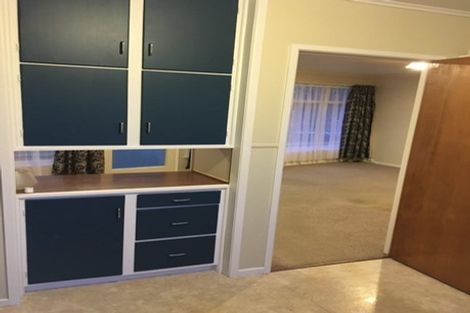 Photo of property in 82 Flanshaw Road, Te Atatu South, Auckland, 0610