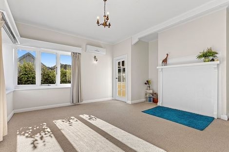 Photo of property in 10 Rimu Road, Kelburn, Wellington, 6012