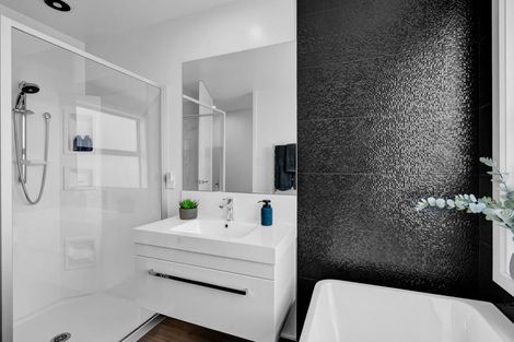 Photo of property in 54 Ainslee Street, Highlands Park, New Plymouth, 4312