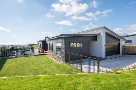 Photo of property in 70 Katania Heights, Brightwater, 7022