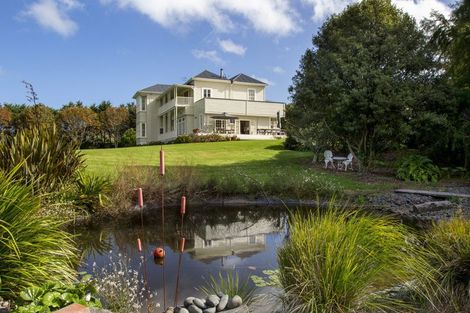 Photo of property in 26 Crosland Road, South Head, Helensville, 0874