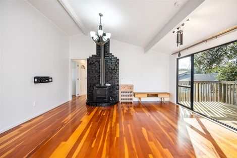 Photo of property in 40 Acacia Road, Torbay, Auckland, 0632