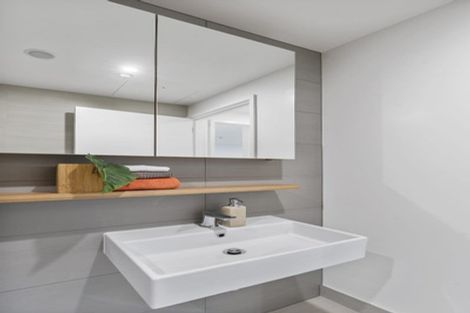 Photo of property in 104/8a Lake Pupuke Drive, Takapuna, Auckland, 0622