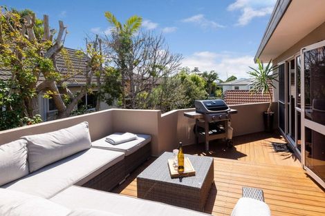 Photo of property in 2 Kaniere Place, Half Moon Bay, Auckland, 2012