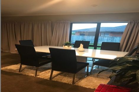 Photo of property in 22 Percy Kinsman Crescent, Riverstone Terraces, Upper Hutt, 5018