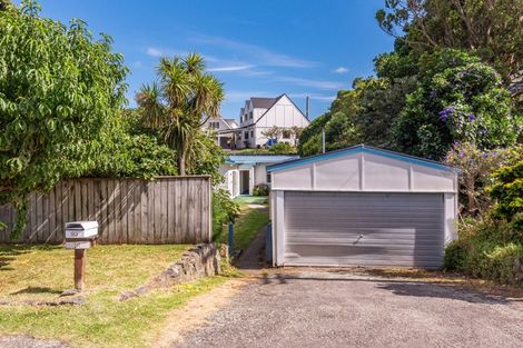 Photo of property in 93 Wellington Road, Paekakariki, 5034