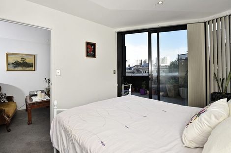 Photo of property in Queen's Residences, 201/8 Airedale Street, Auckland Central, Auckland, 1010