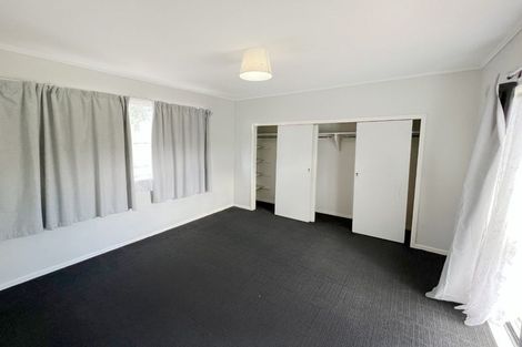 Photo of property in 20 Thornlow Street, Glendene, Auckland, 0602