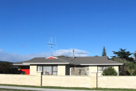 Photo of property in 81 Atkinson Avenue, Otaki Beach, Otaki, 5512