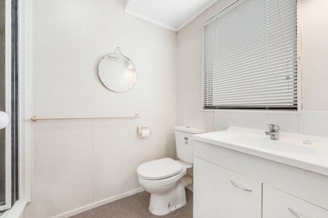 Photo of property in 1/73 Aviemore Drive, Highland Park, Auckland, 2010