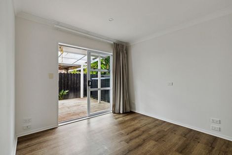 Photo of property in 1/69 Bay Street, Red Beach, 0932