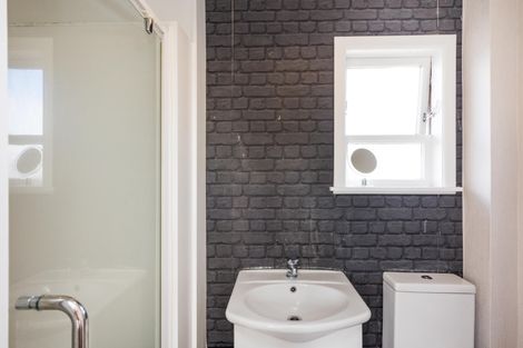 Photo of property in 125 Heretaunga Street, Palmerston North, 4414