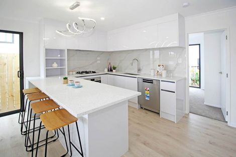 Photo of property in 20e Hill Road, Papatoetoe, Auckland, 2025