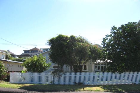 Photo of property in 20 Muritai Road, Milford, Auckland, 0620