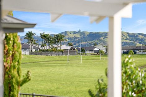 Photo of property in 37 Harding Drive, Papamoa Beach, Papamoa, 3118