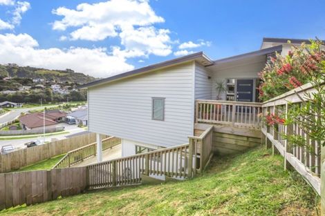 Photo of property in 16 Bluejacket Place, Whitby, Porirua, 5024