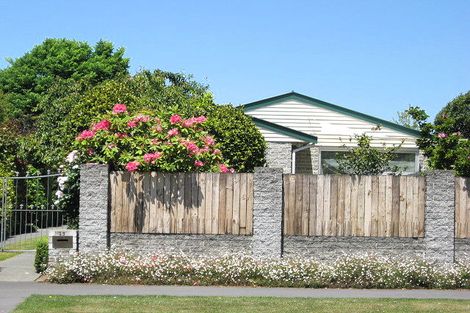 Photo of property in 25 Merrin Street, Avonhead, Christchurch, 8042