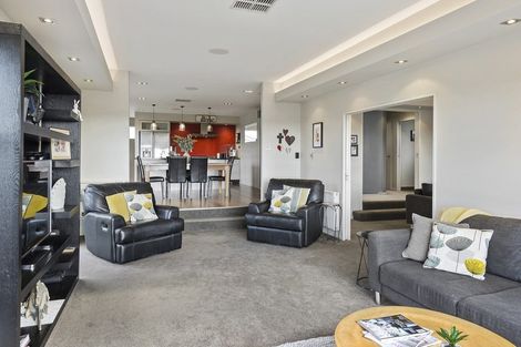 Photo of property in 11 Sasaram Lane, Cashmere, Christchurch, 8022