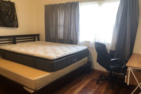 Photo of property in 964 East Coast Road, Northcross, Auckland, 0632