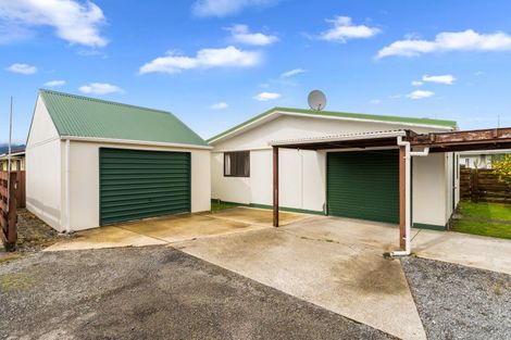Photo of property in 24 Domain Road, Otaki, 5512