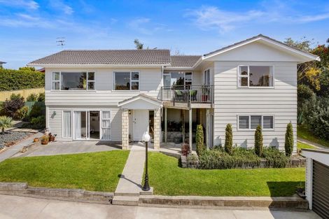 Photo of property in 26 Judkins Crescent, Cockle Bay, Auckland, 2014