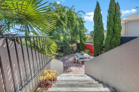 Photo of property in 10 Strata View, Western Heights, Hamilton, 3200