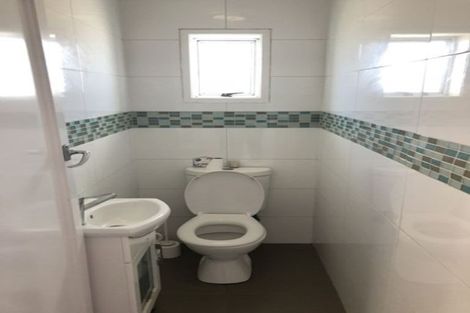 Photo of property in 5c Mountain Road, Mount Wellington, Auckland, 1072