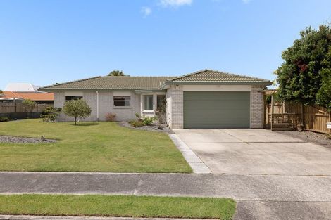 Photo of property in 5 Webb Place, Papamoa Beach, Papamoa, 3118