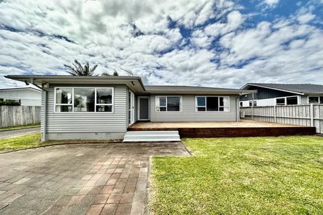 Photo of property in 54 Edgewater Drive, Pakuranga, Auckland, 2010