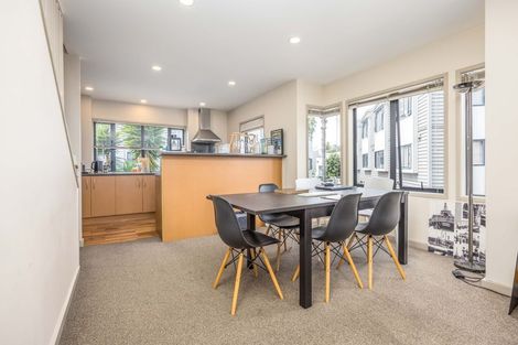Photo of property in 1 Dovedale Place, Parnell, Auckland, 1010