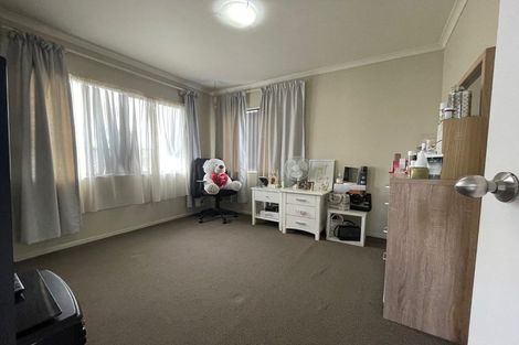 Photo of property in 27c Sturdee Road, Manurewa, Auckland, 2102