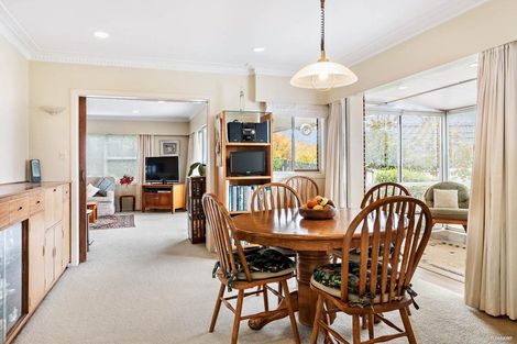 Photo of property in 5 Elizabeth Place, Mairangi Bay, Auckland, 0630